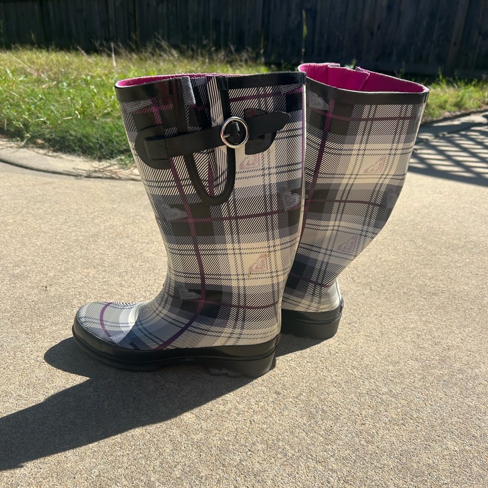 Roxy Plaid Rainboots-size 8